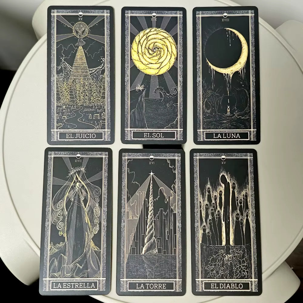 Baraja de Tarot Kinner, una baraja completa de 78 cartas tradicional de tarot dibujadas a mano e inspiradas cósmicamente, en español